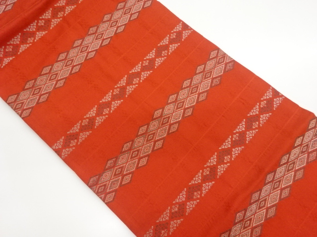 横段に菱・花菱模様織出し名古屋帯